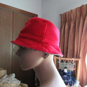 Girls' Lined Red Disney Hat Minnie Mouse Medium.